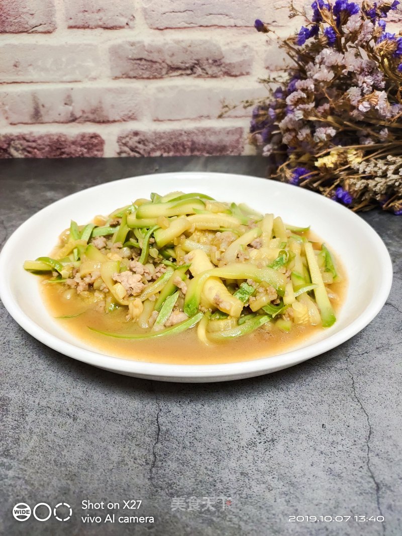 Zucchini Fried Minced Pork recipe
