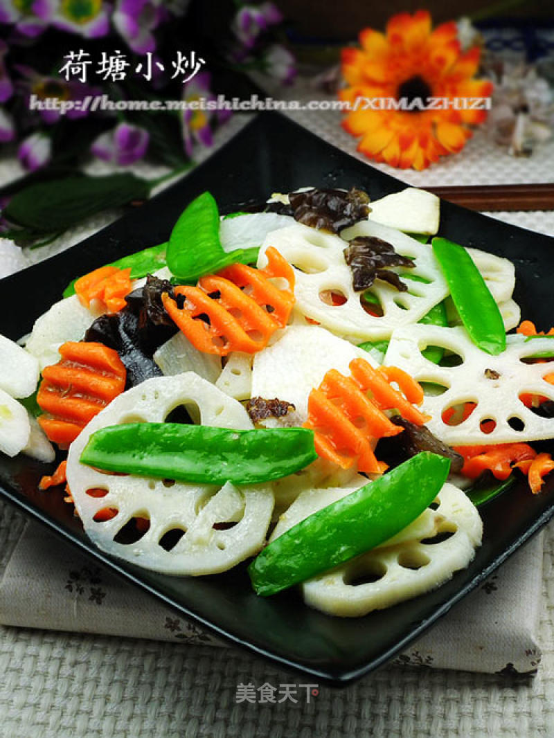 The Perfect Match for Autumn Health Preservation-lotus Pond Small Stir-fry recipe