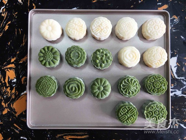 Matcha Custard Snowy Mooncake recipe