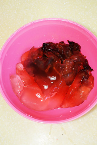 Fresh Jellyfish Soup for Clearing Heat and Detoxifying recipe