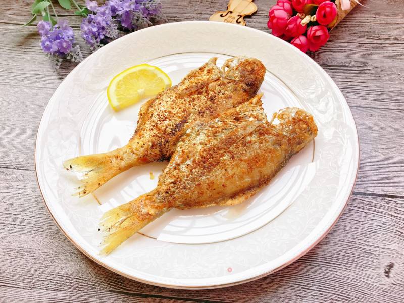 Fried Sea Crucian Carp with Cumin recipe