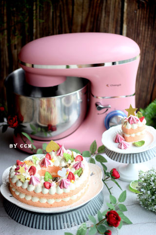 Heart-shaped Cake-for You Who are Different on Queen's Day recipe