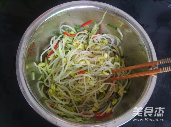 Cucumber with Bean Sprouts recipe