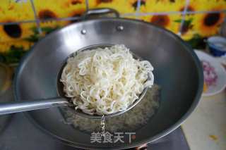 Tomato Prawn Corn Corrugated Noodles recipe