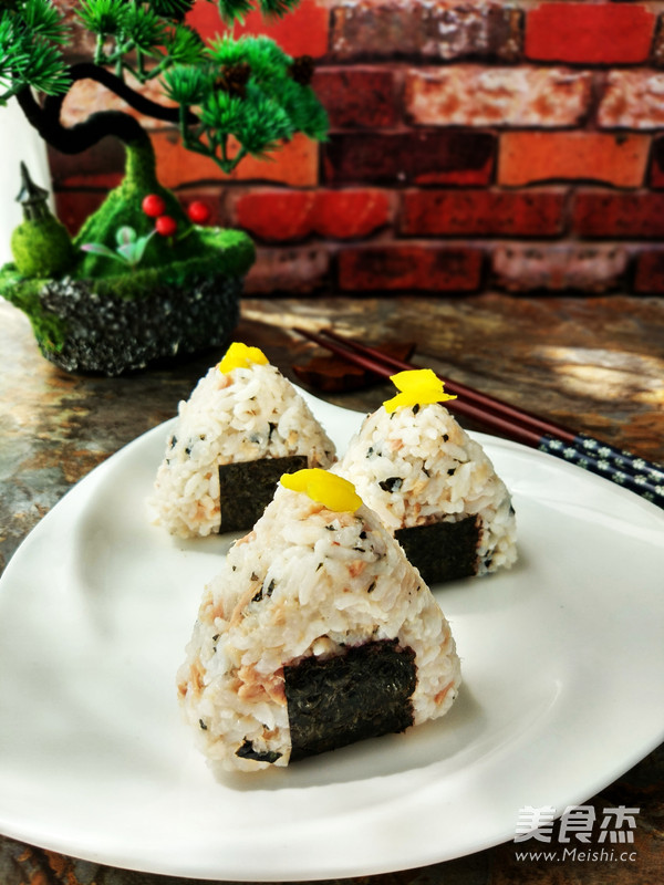 Tuna Onigiri recipe