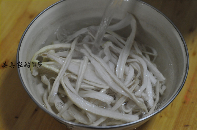 Crispy and Juicy Spicy Radish Sticks recipe