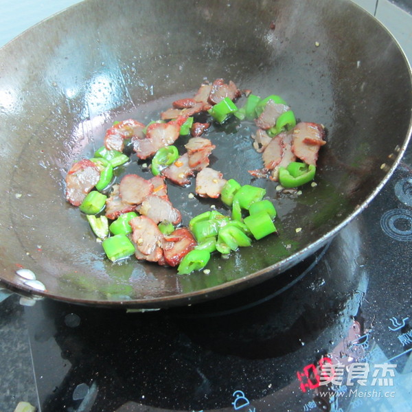 Barbecued Pork with Green Pepper recipe