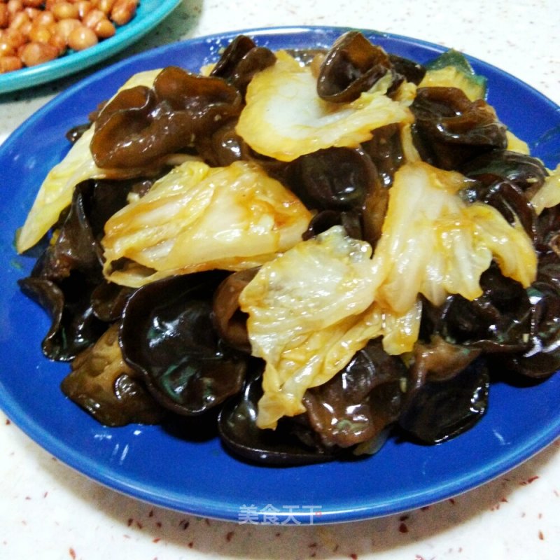 Stir-fried Cabbage with Fungus recipe