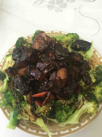 Braised Pork in Love with Broccoli recipe