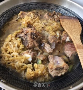 Braised Sauerkraut with Pork Ribs recipe