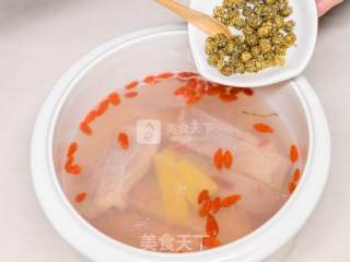 Chinese Wolfberry and Chrysanthemum Pot Ribs recipe