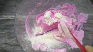 Pitaya Yogurt Dissolved Beans recipe