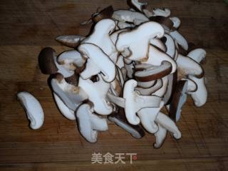 Stir-fried Celery with Shiitake Mushrooms recipe