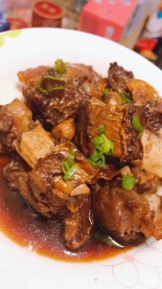 Sauce-flavored Short Ribs recipe