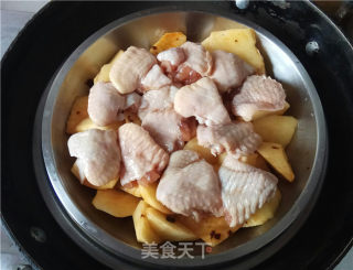 Steamed Chicken Wings with Potatoes recipe