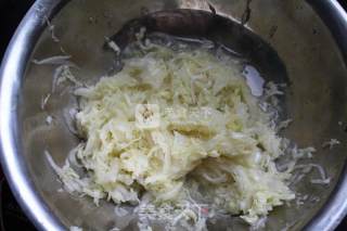 Jellyfish Head Mixed with Cabbage recipe