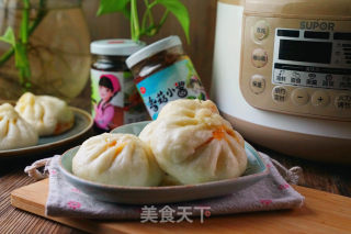 Pork Buns with Mushroom Sauce recipe