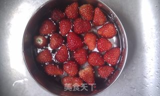Microwave Version of Strawberry Daifuku recipe