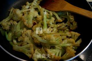 Stir-fried Cauliflower with Hot Pepper recipe