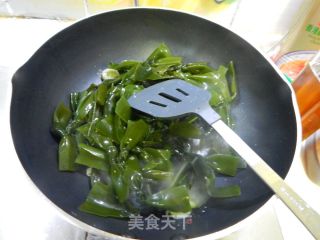 Seaweed Tofu Soup recipe