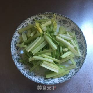 Stir-fried Carrots with Parsley recipe