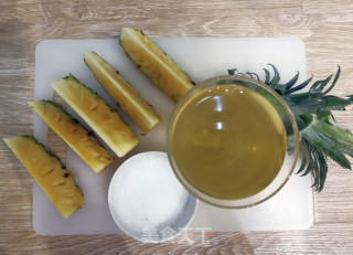 Full Glass of Golden Pineapple recipe