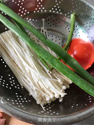 Braised Noodles with Tomato and Potato recipe