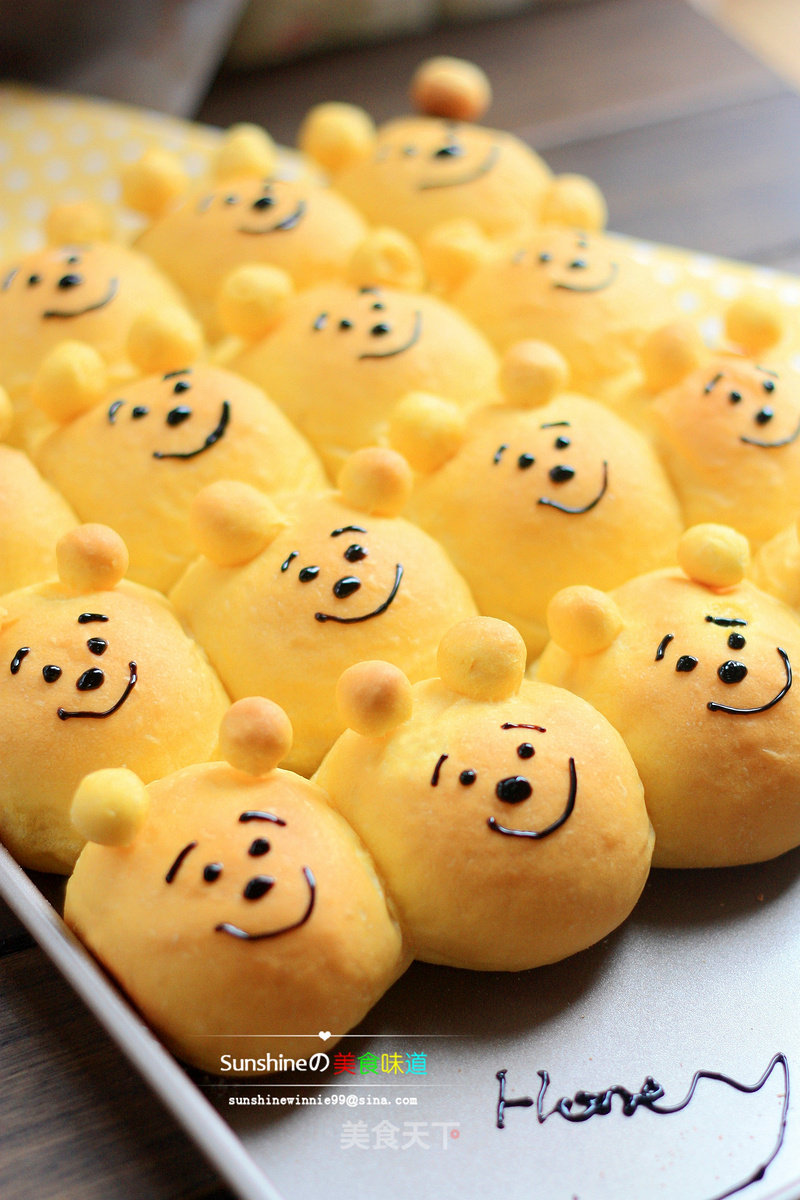 Celebrity Bears Sitting in Rows---pumpkin Pooh Squeezed and Squeezed recipe