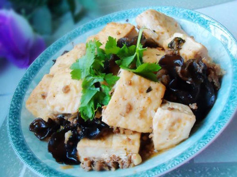 Braised Tofu with Homemade Meat Sauce recipe