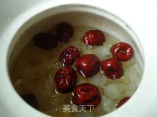 Red Date, Lotus Seed and Tremella Soup recipe