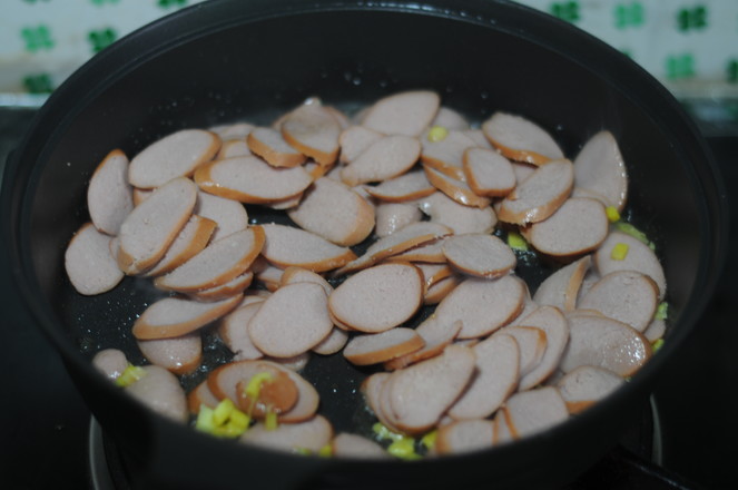 Stir-fried Beef Sausage with Green Red Pepper recipe