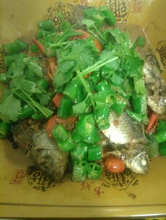 Braised Wild Small Crucian Carp Crayfish recipe