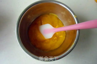 Mango Flowing Heart Mousse recipe