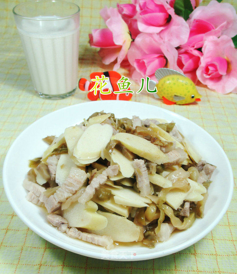 Stir-fried Bamboo Shoots with Pork Belly and Shredded Mustard recipe