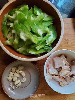 Stir-fried Bitter Gourd with Bacon recipe