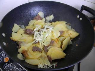 Stir-fried Beef Slices with Potatoes recipe