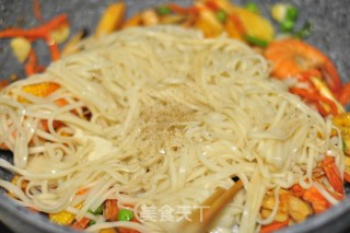 Curry Fried Noodles recipe