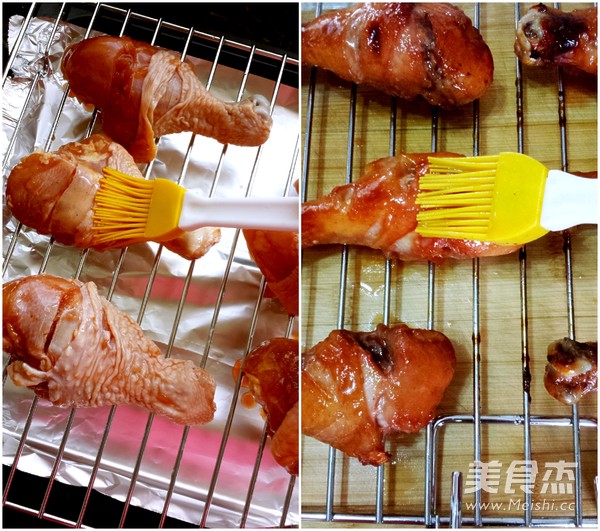 Barbecued Pork Drumsticks with Honey Sauce recipe
