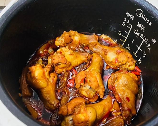 Fat-reducing Meal that Does Not Require Cooking Skills-braised Chicken Drumsticks in Rice Cooker