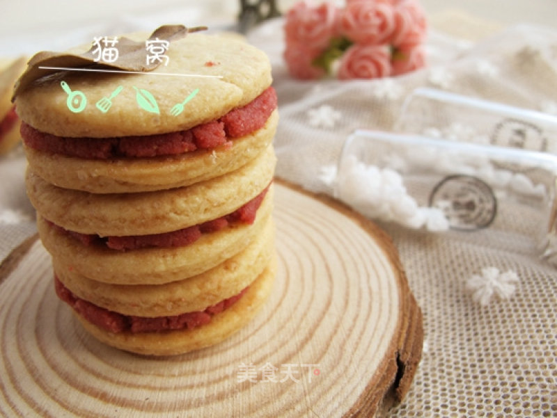 Strawberry Cream Sandwich Biscuits recipe