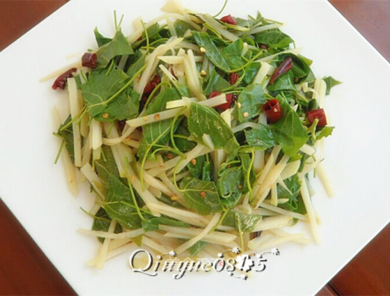 Potato Shreds Mixed with Poplar Leaves recipe
