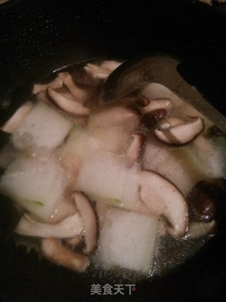 Winter Melon and Mushroom Soup recipe