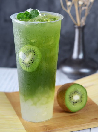 Wheatgrass Kiwi Aloe Drink