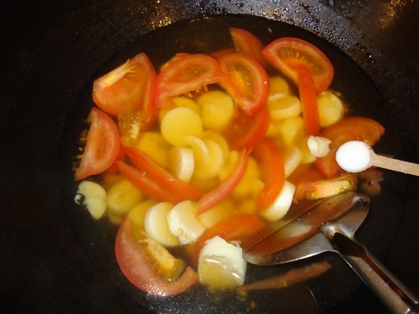 Tomato Japanese Tofu Soup recipe