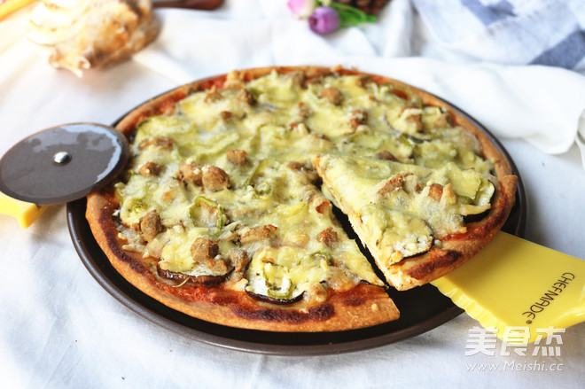 Eggplant and Green Pepper Pizza recipe