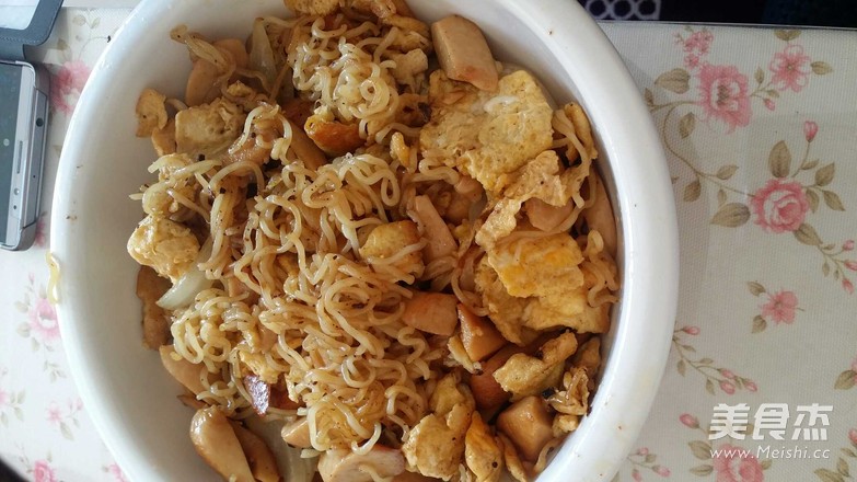 Fried Instant Noodles recipe