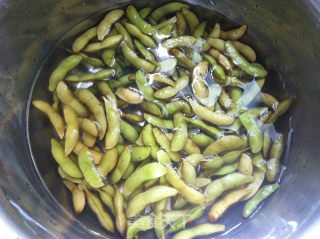 Boiled Spiced Soy Pods recipe