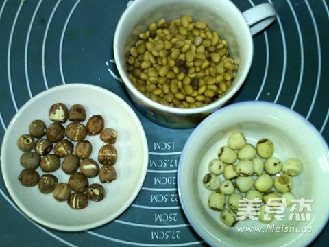 Red and White Lotus Seed Soy Milk recipe