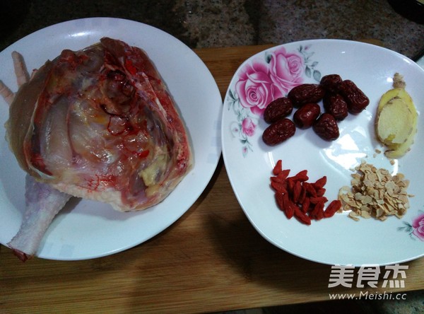 American Ginseng, Red Dates, Wolfberry Hen Soup recipe