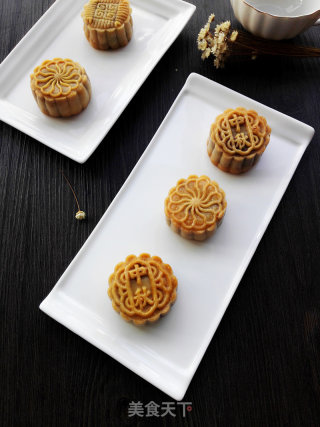 #新良第一节婚纱大赛# Cantonese-style Bean Paste Moon Cakes recipe